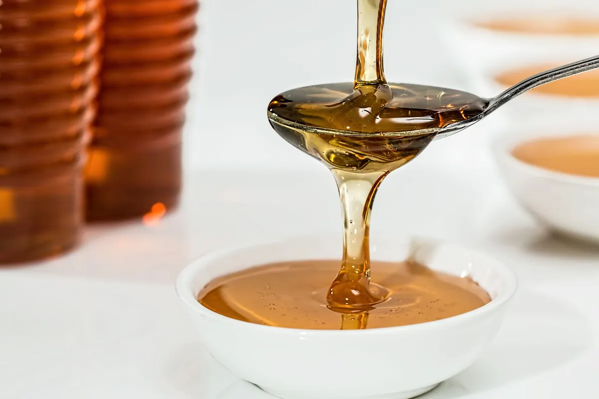How to Taste Honey Like a Beekeeper: A Beginner's UK Flavour Guide