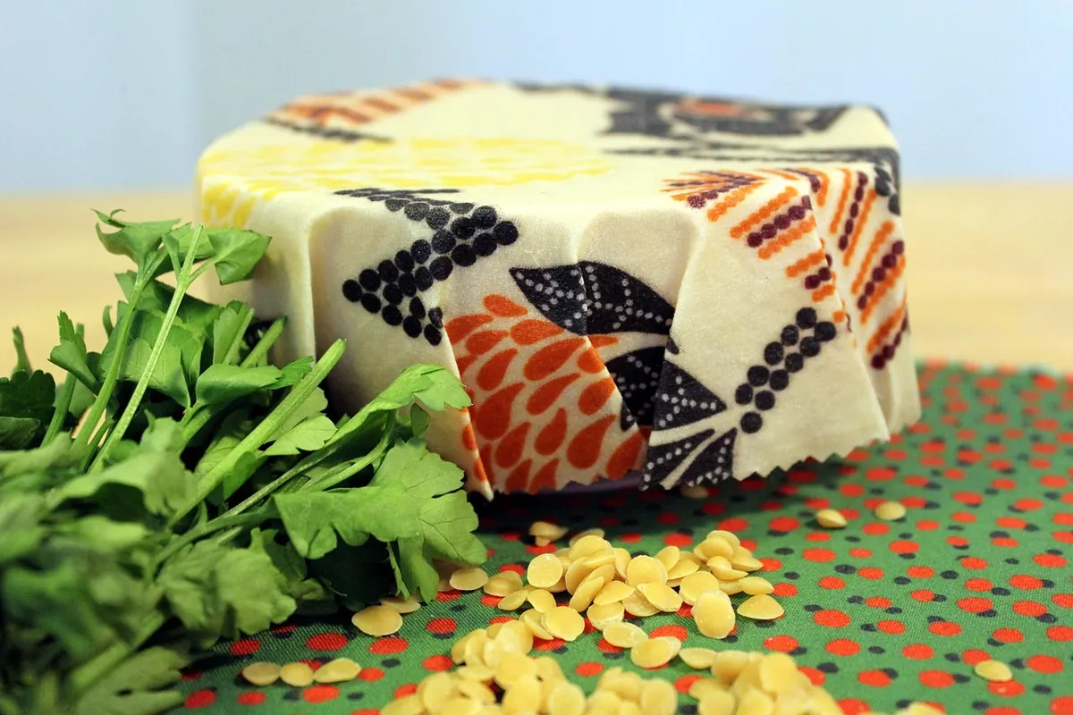 How to Use Beeswax Wraps: A Simple Care and Reuse Guide